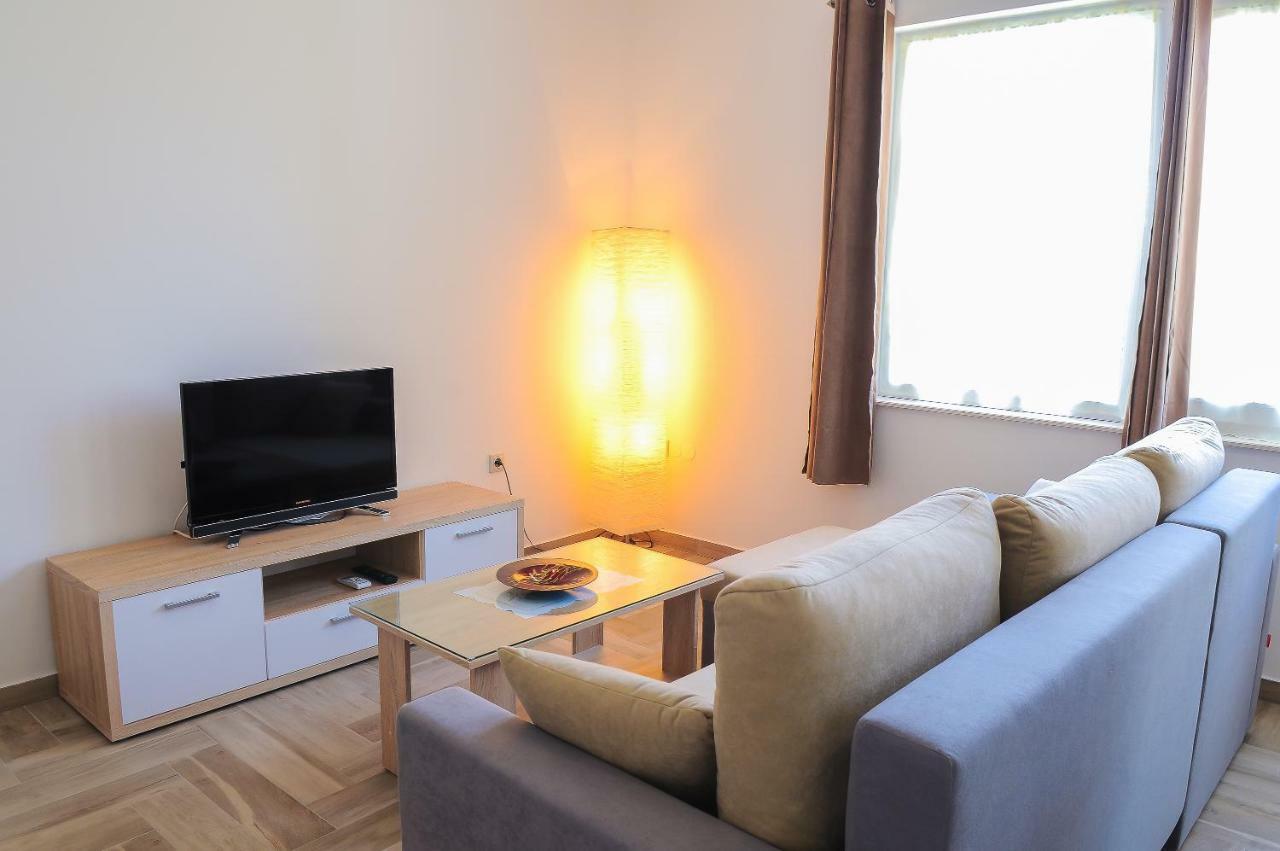 Apartman Neva *