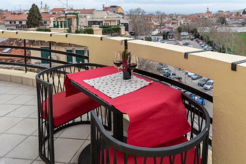 Metropole Luxury Acomodação com café da manhã 