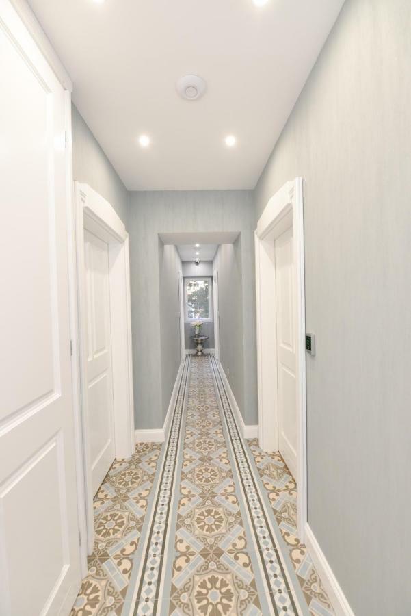 The Duke Luxury Split