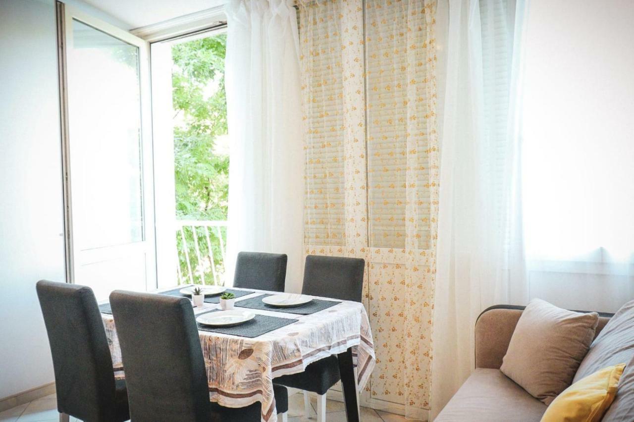Dream Of Apartment