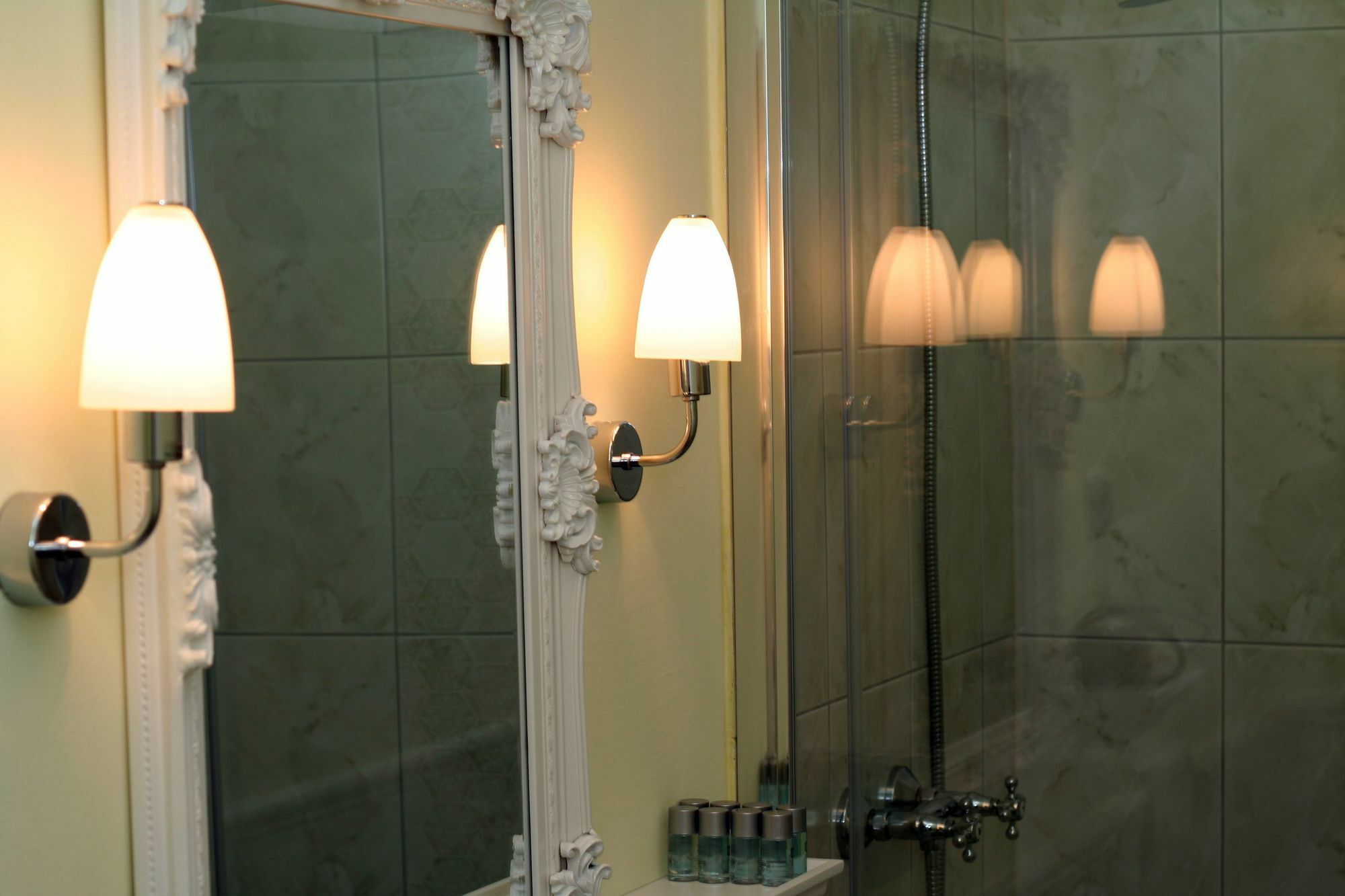 Banica & Guest house 3*