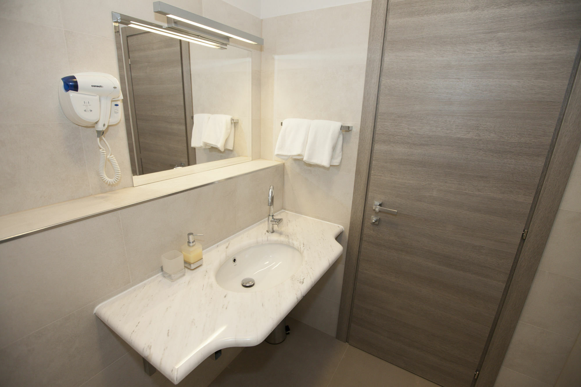 Tifani Luxury 2