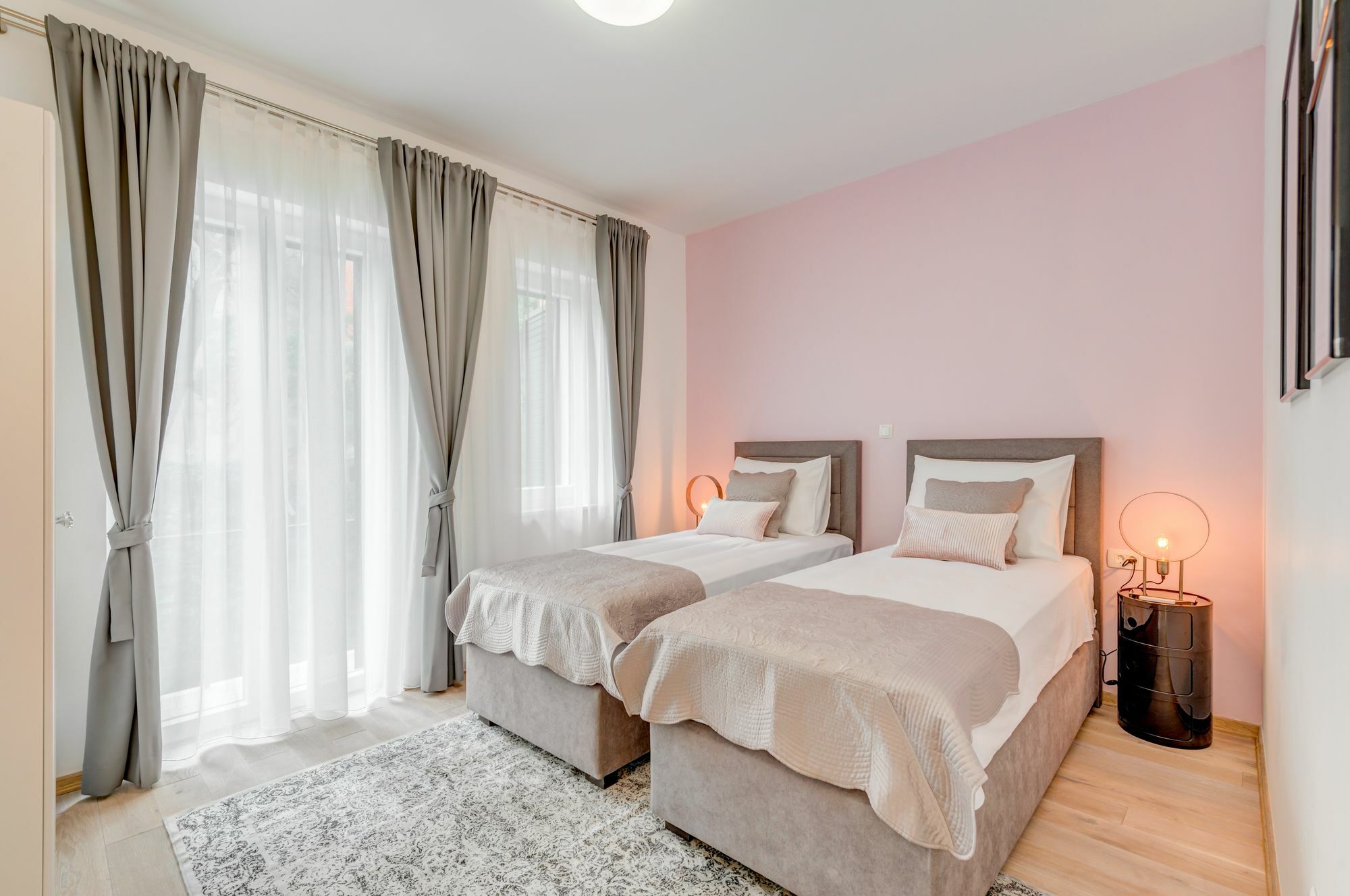 Capital And Guest house 4*