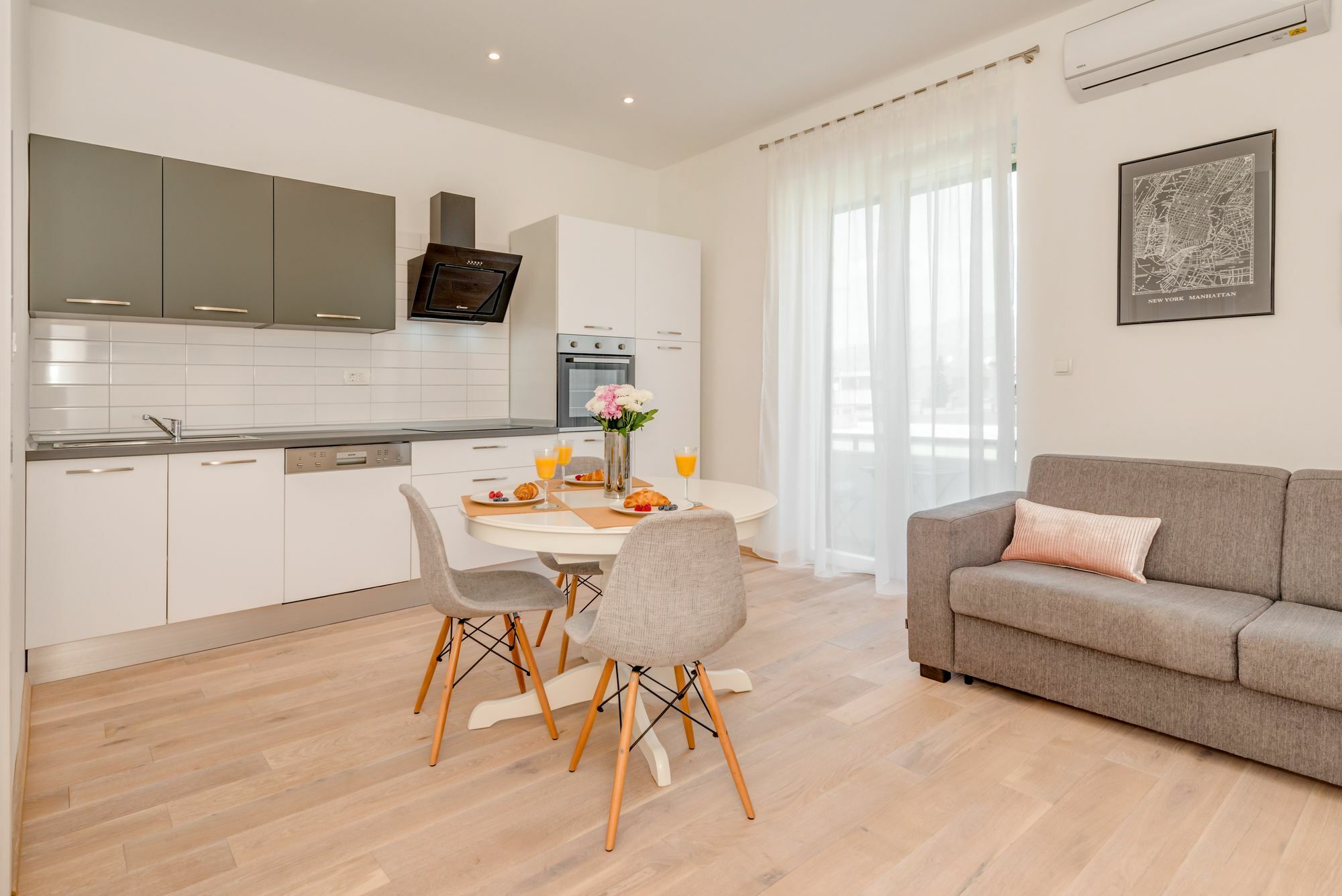 Capital And Guest house 4*