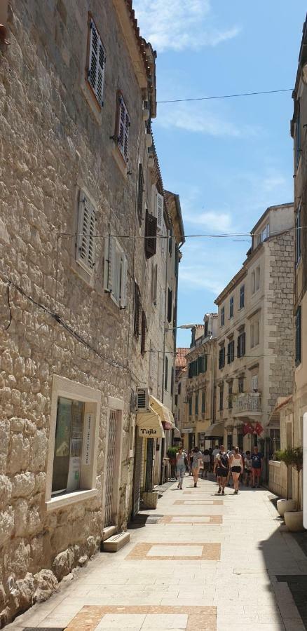 Emarkoni Split