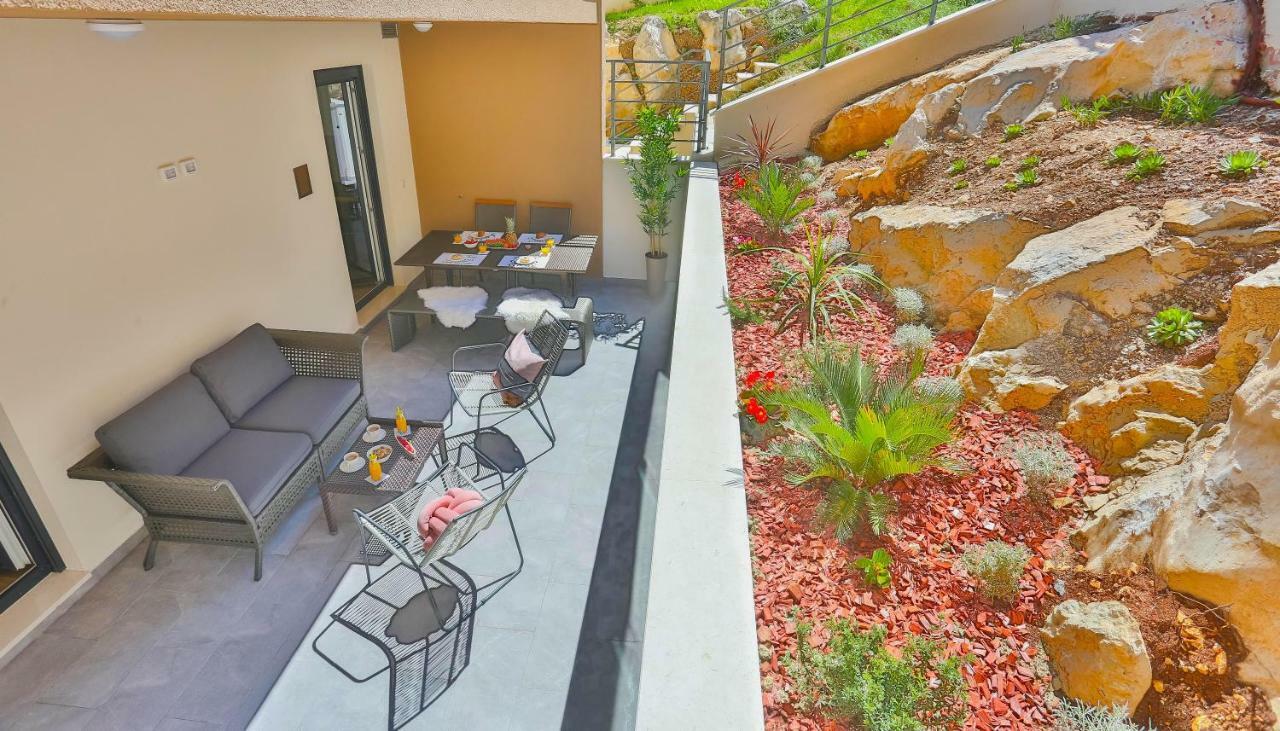 Luxury Urban With Jacuzzi Apartment *