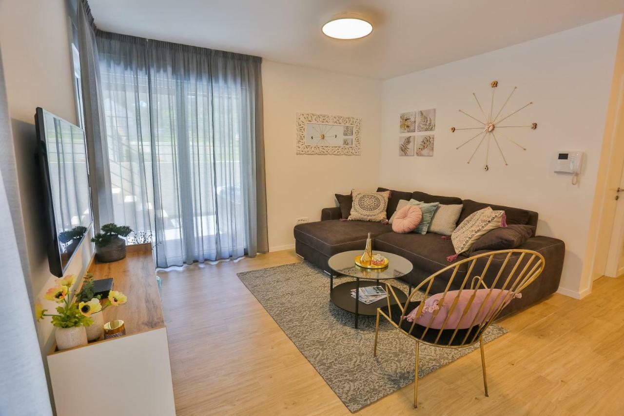 Apartment Luxury Urban With Jacuzzi Split