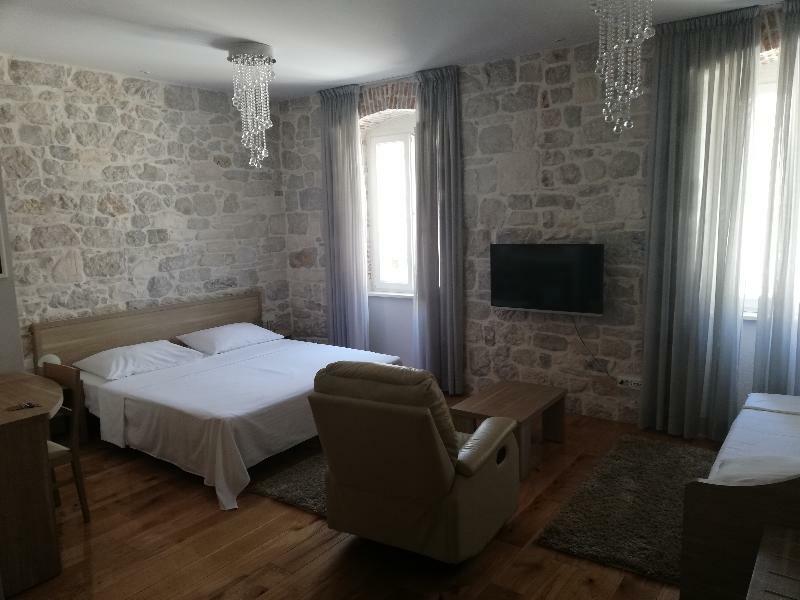 Tifani Luxury Gasthof Split