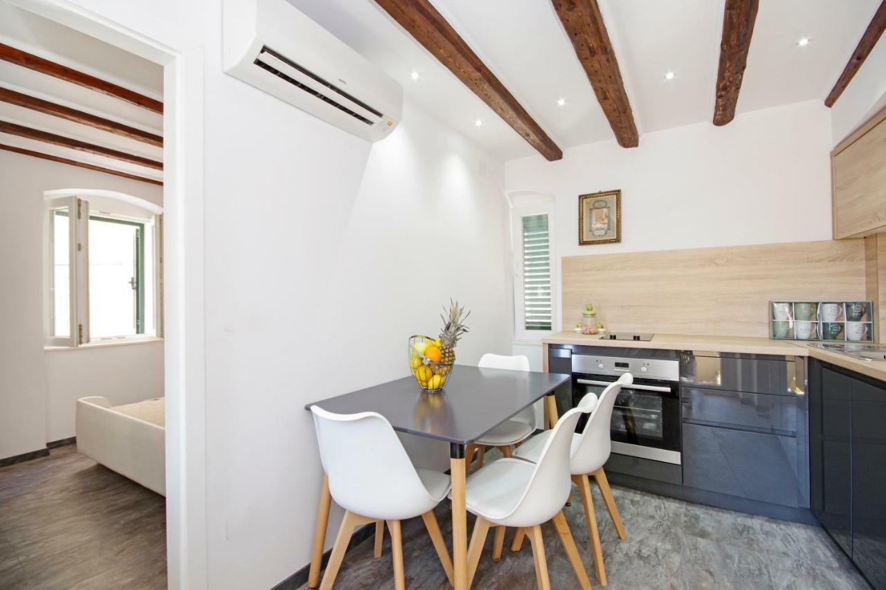 Kika Luxury Oldtown Apartment