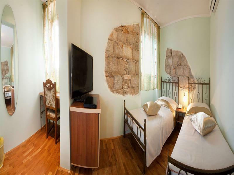 Diana Hotel Villa Hotel