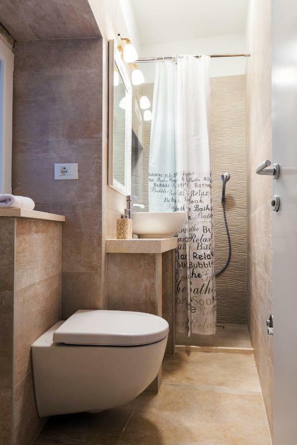 & Dujam Guest house