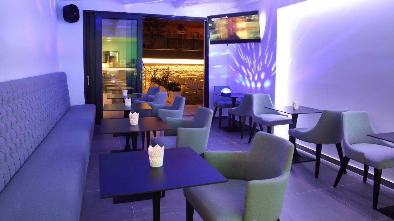 Aparthotel M