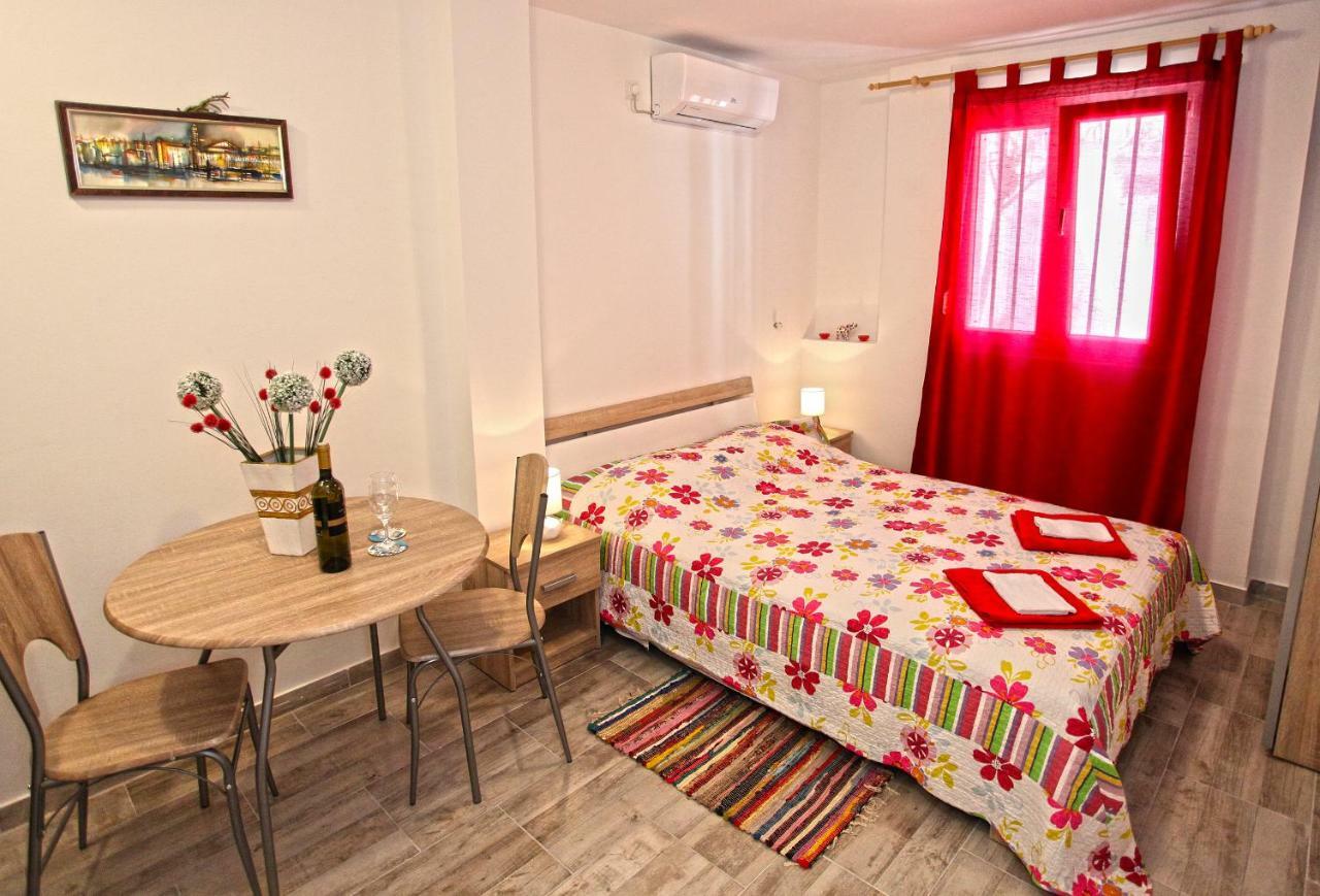 Kimmy Apartment Split