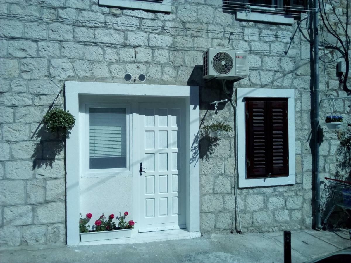 Apartman Dario Apartment *