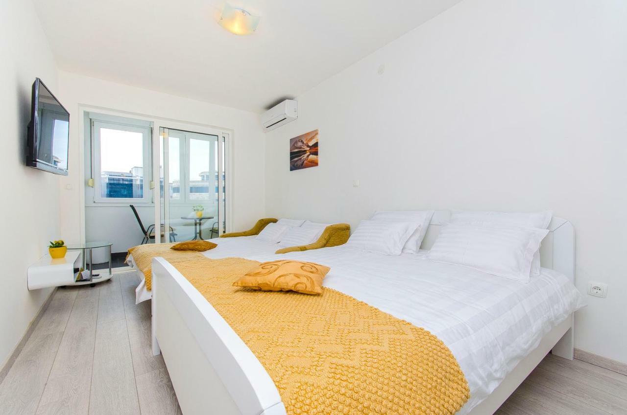 Apartment Side By Side Split