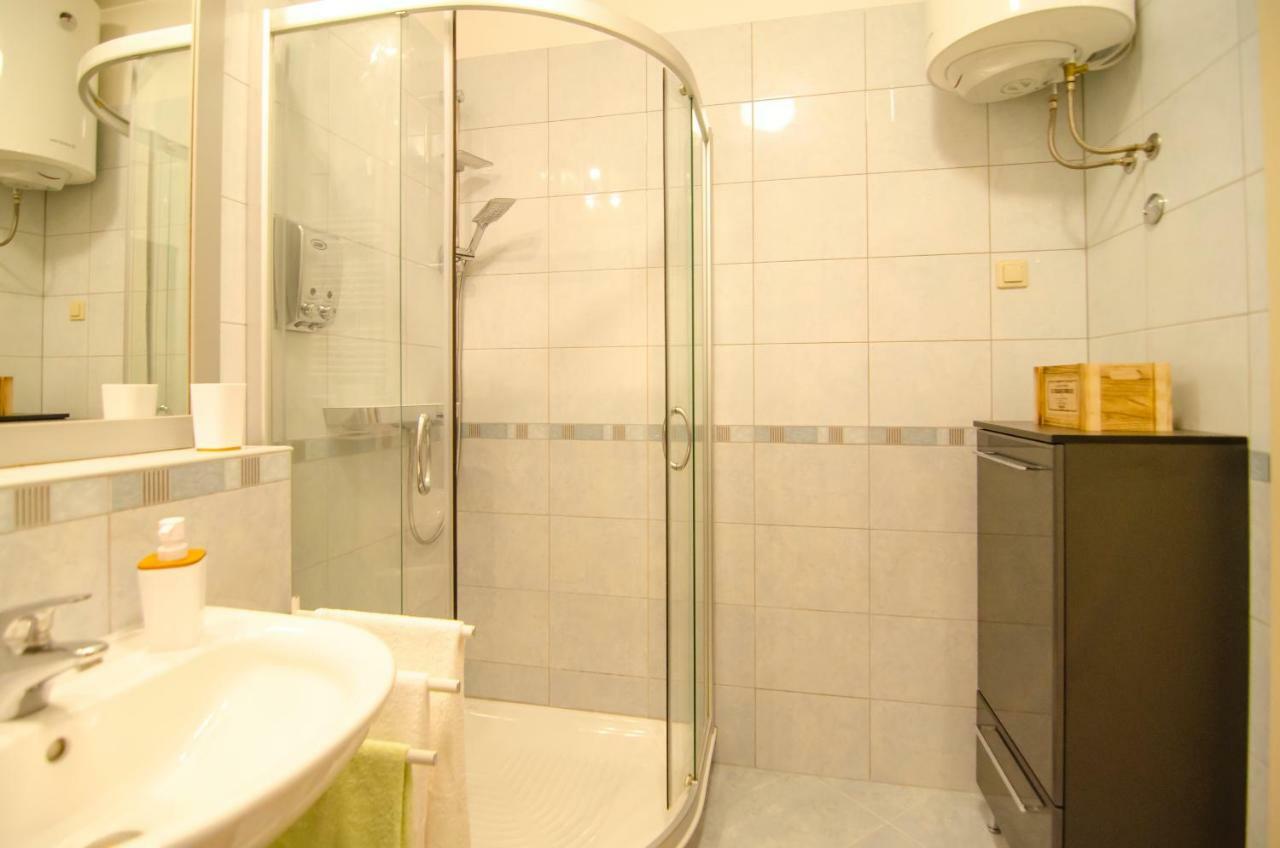 Sinisa Apartment Split