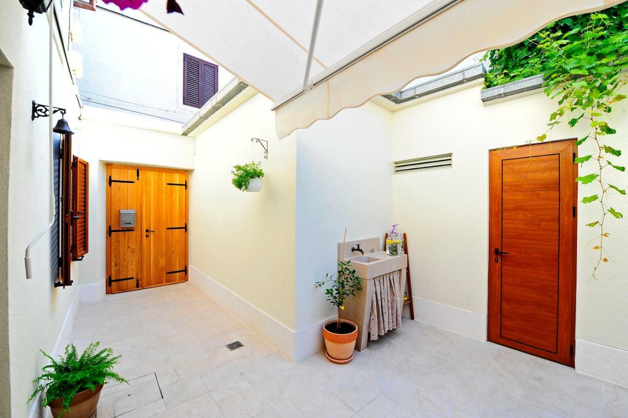 Apartment Luxury Dvor Split
