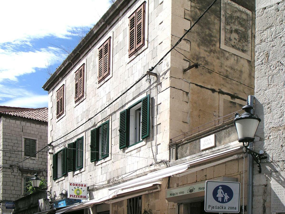 Klara I Gracia Apartment Split