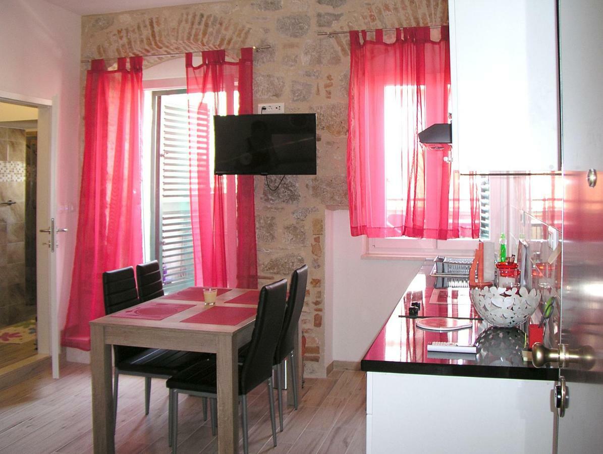 Apartment Klara I Gracia