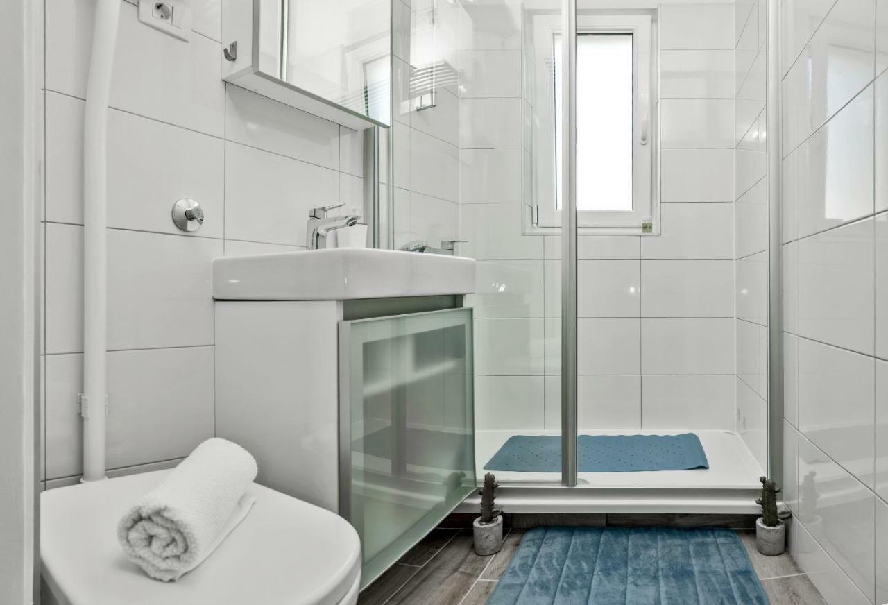 Beachfront Mala Tereza Apartment Split