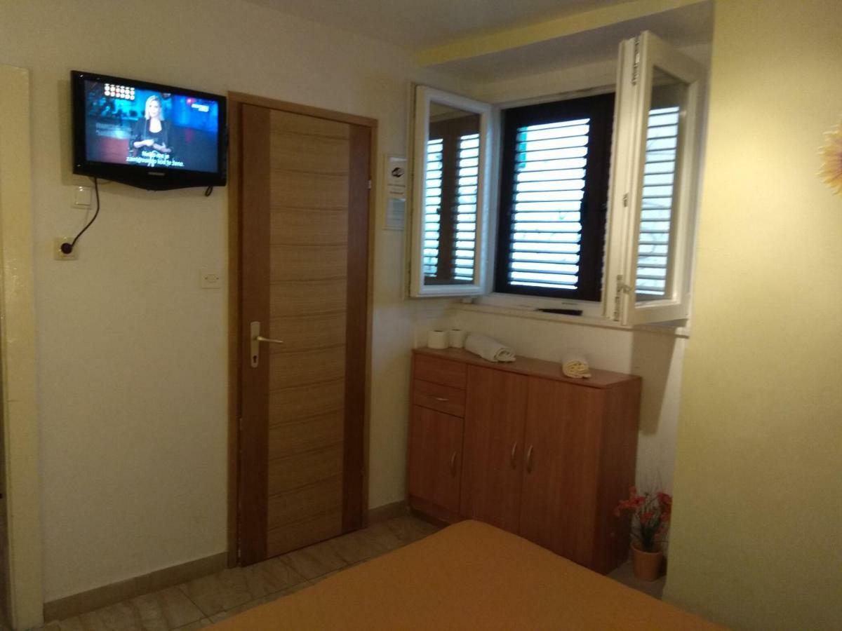 Paradise Holiday Apartment *