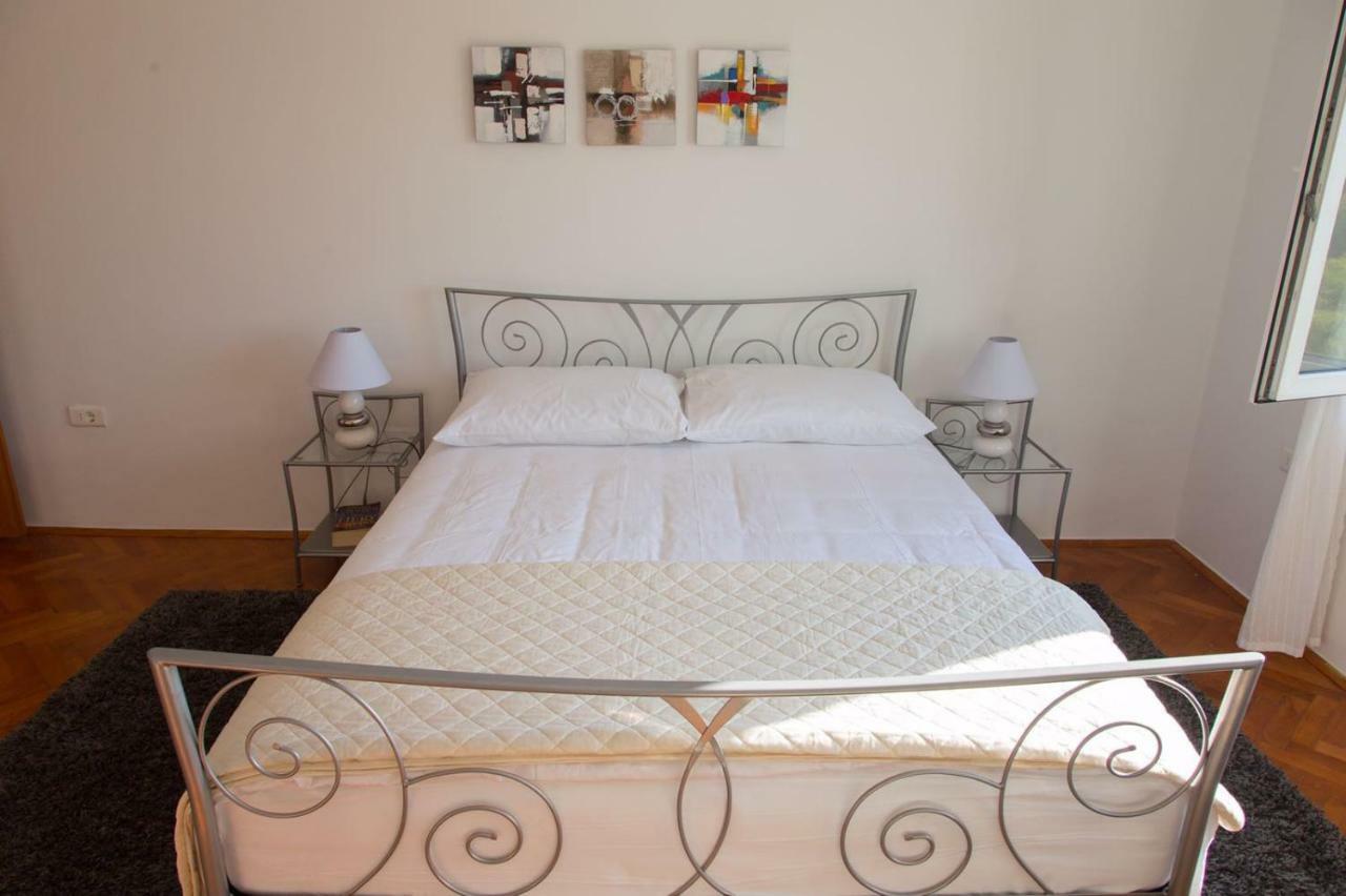 Spacious In City Center Apartment *