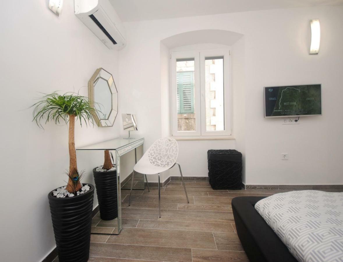 Kogo Apartment *