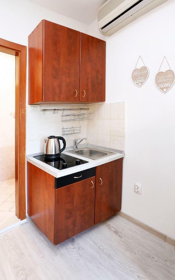 Apartment B&j Very Near Center Of Town Split