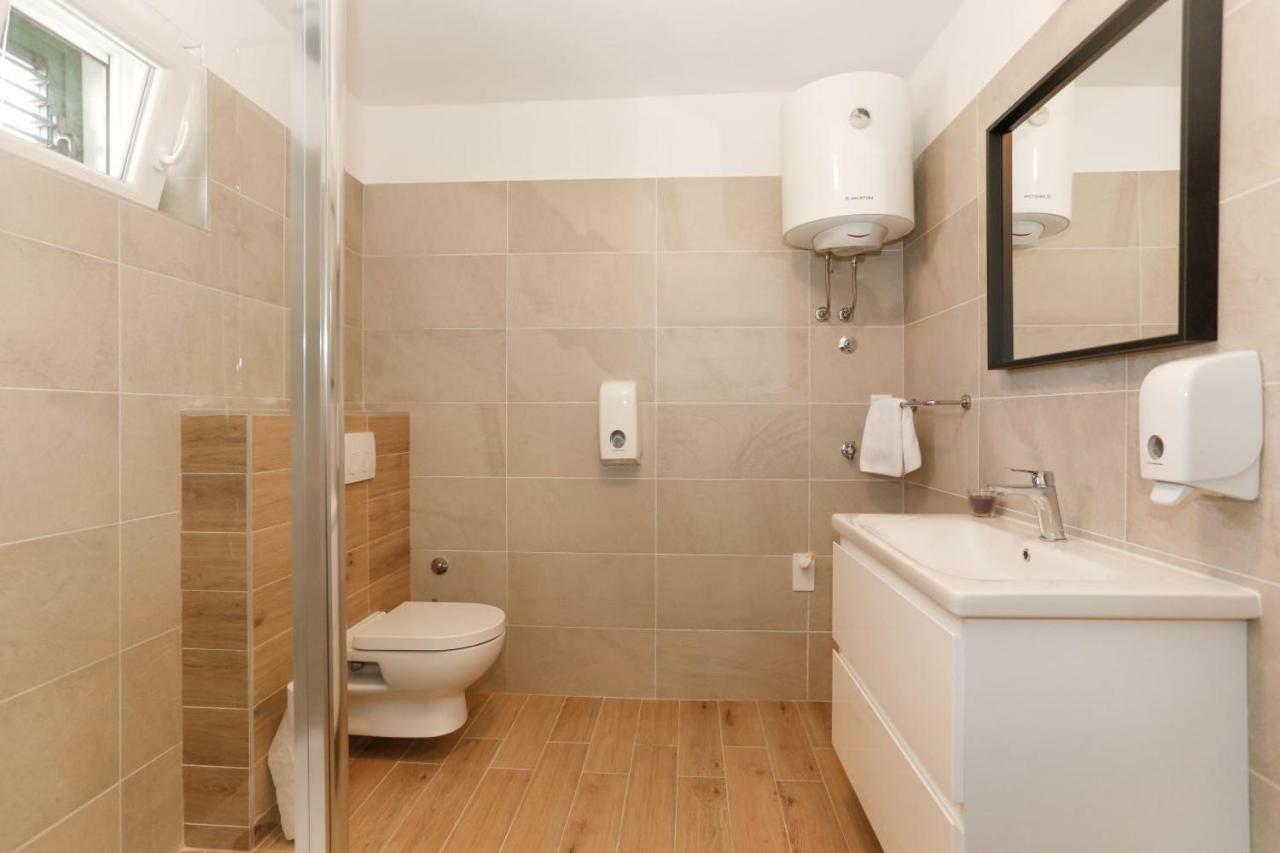 And Stone House Apartment Split