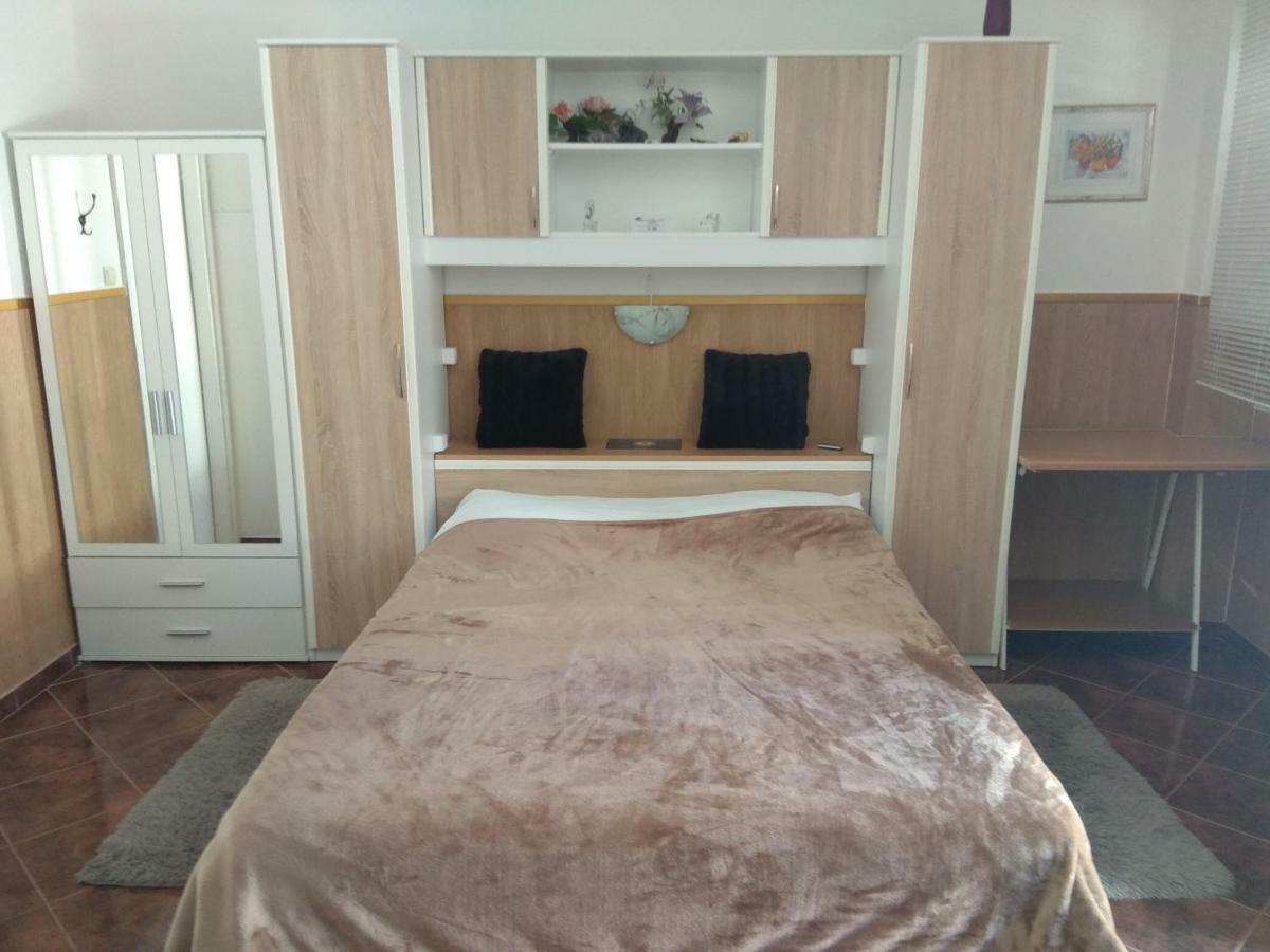 Apartman Dario Apartment *