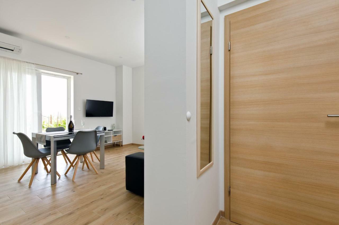 Lusani Apartment *