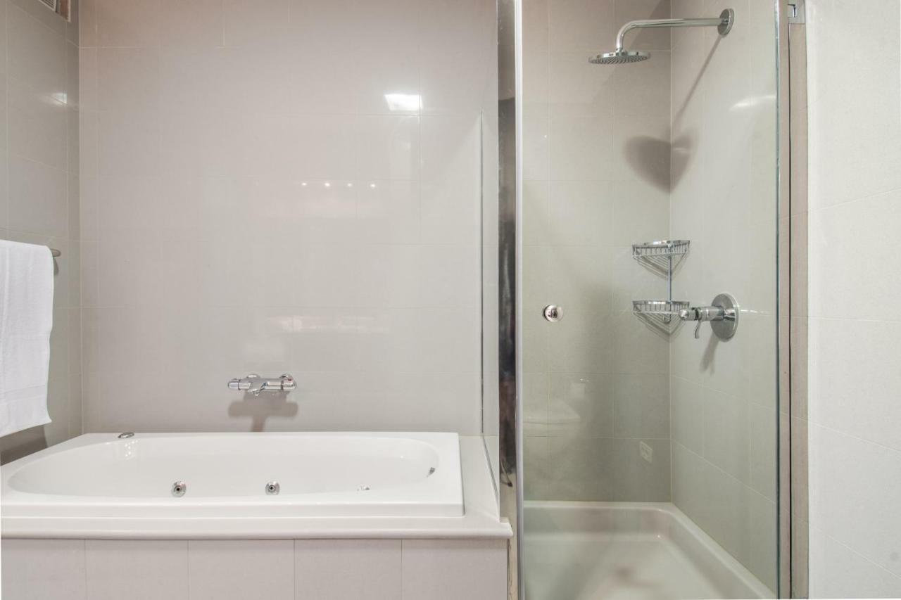 The Whitestone Apartment *