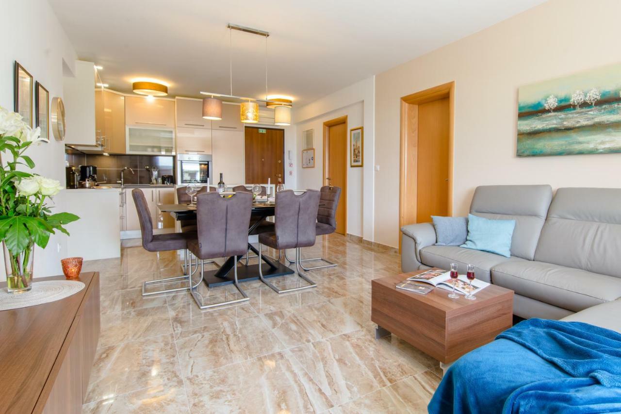 Apartment Leonarda *
