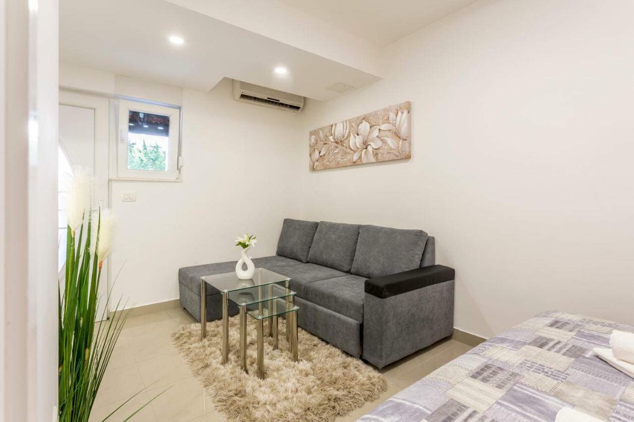 Apartment Nikol *