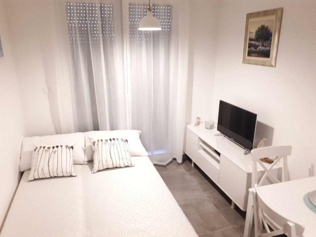 Apartment Eni With Garage Parking Split