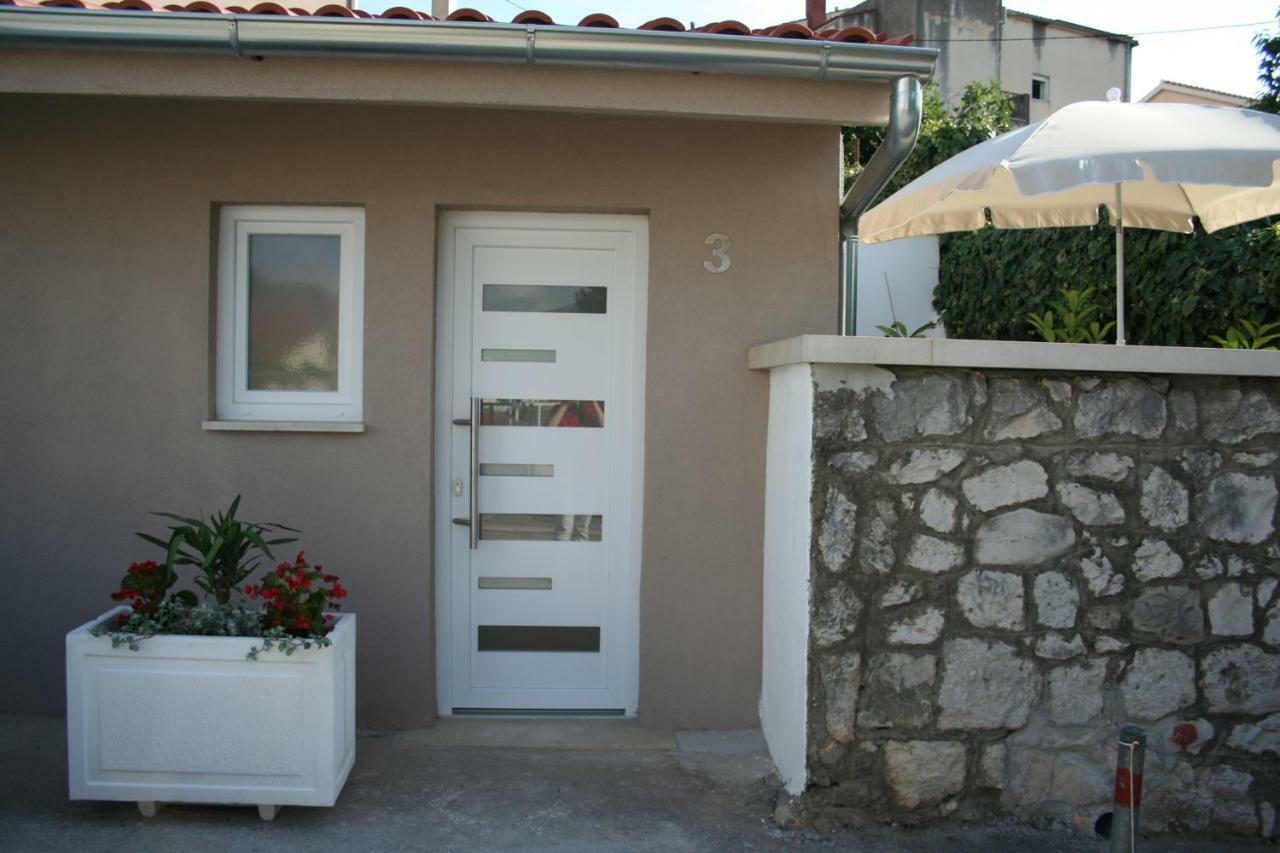 Guest house With Garden Split