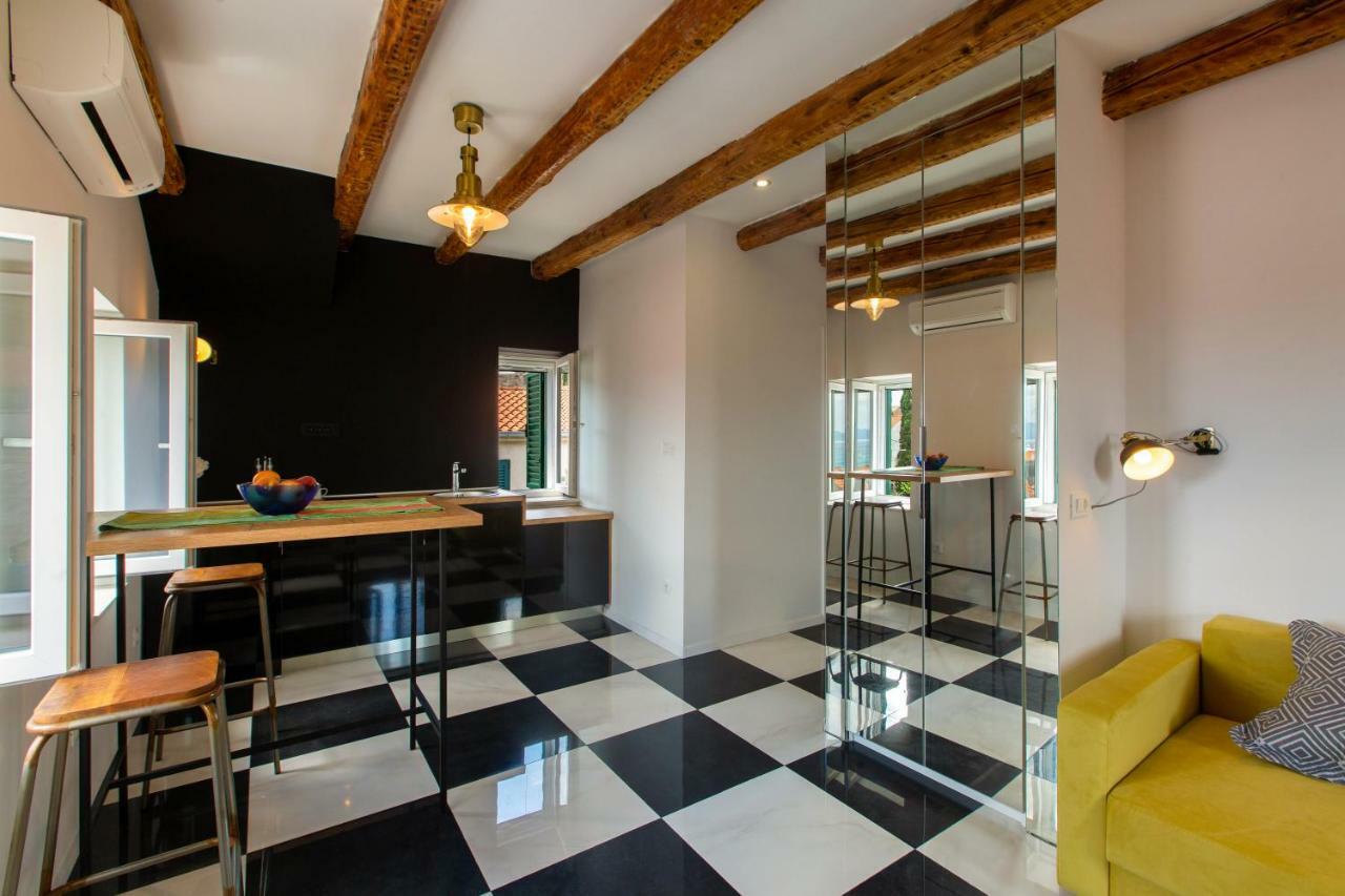 Smile Lux With View Apartment Split