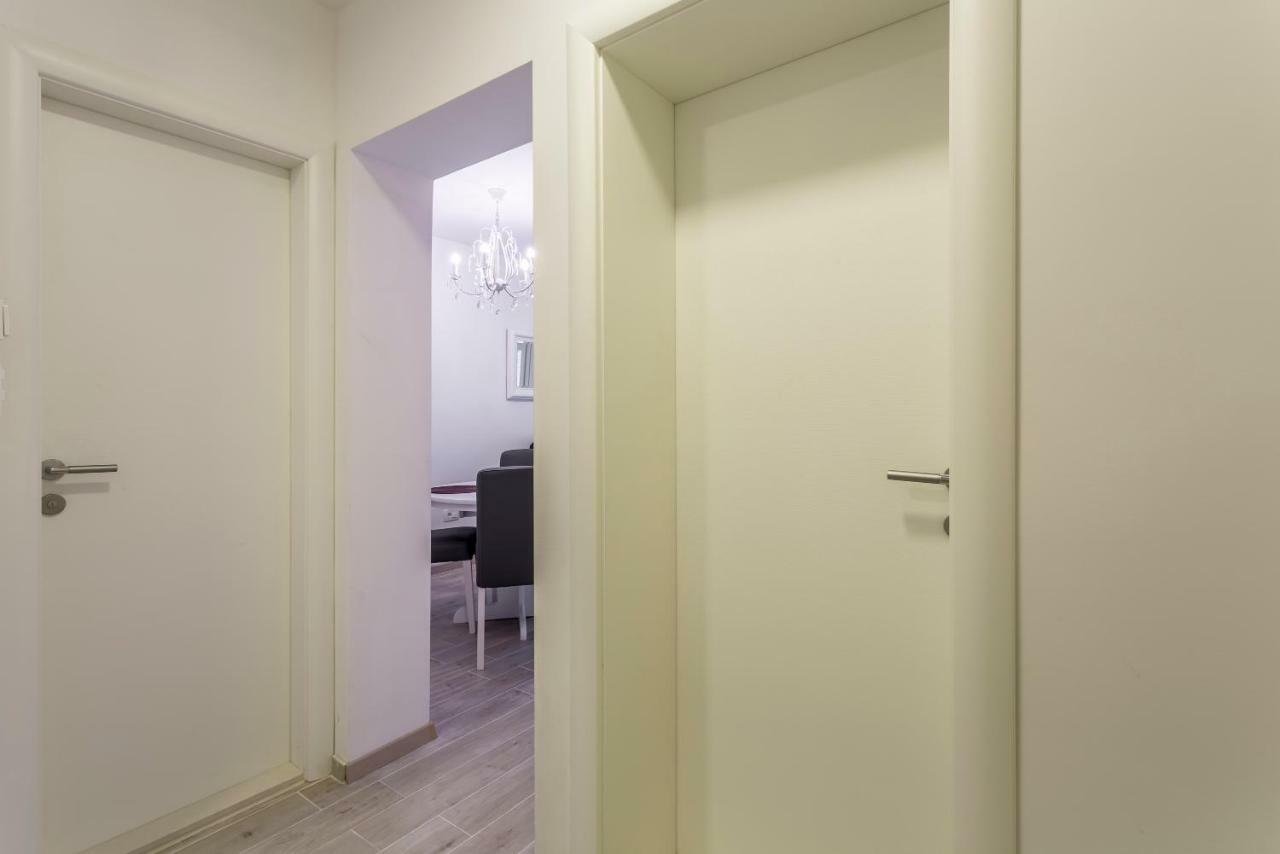 Luce And Antonio Apartman