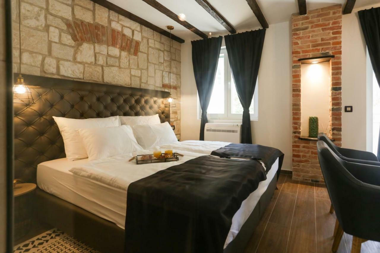 Luxury Dino Guest house