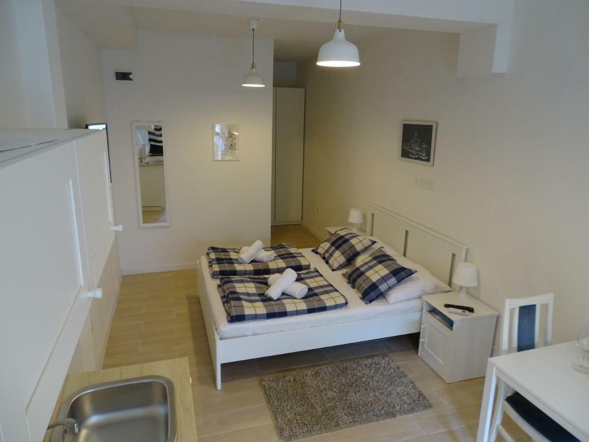 Apartment Job