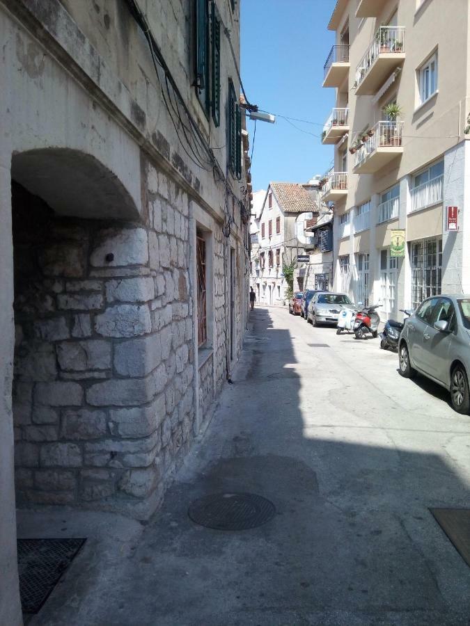 Ivo Apartman *