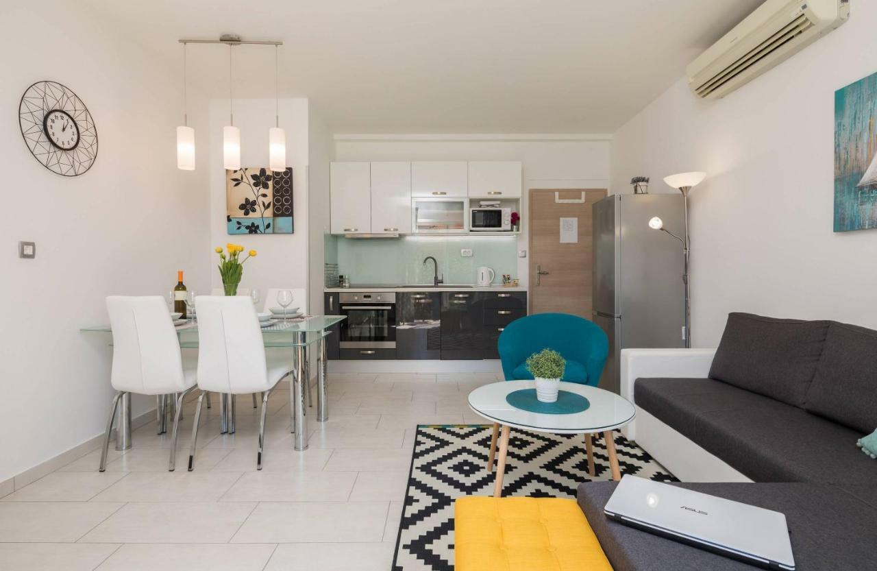 Centerlink Apartman *