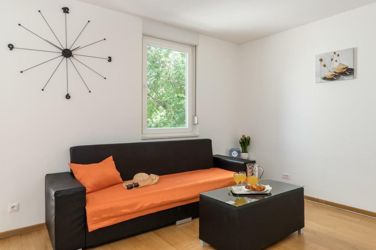 Apartment Marcela With Private Parking