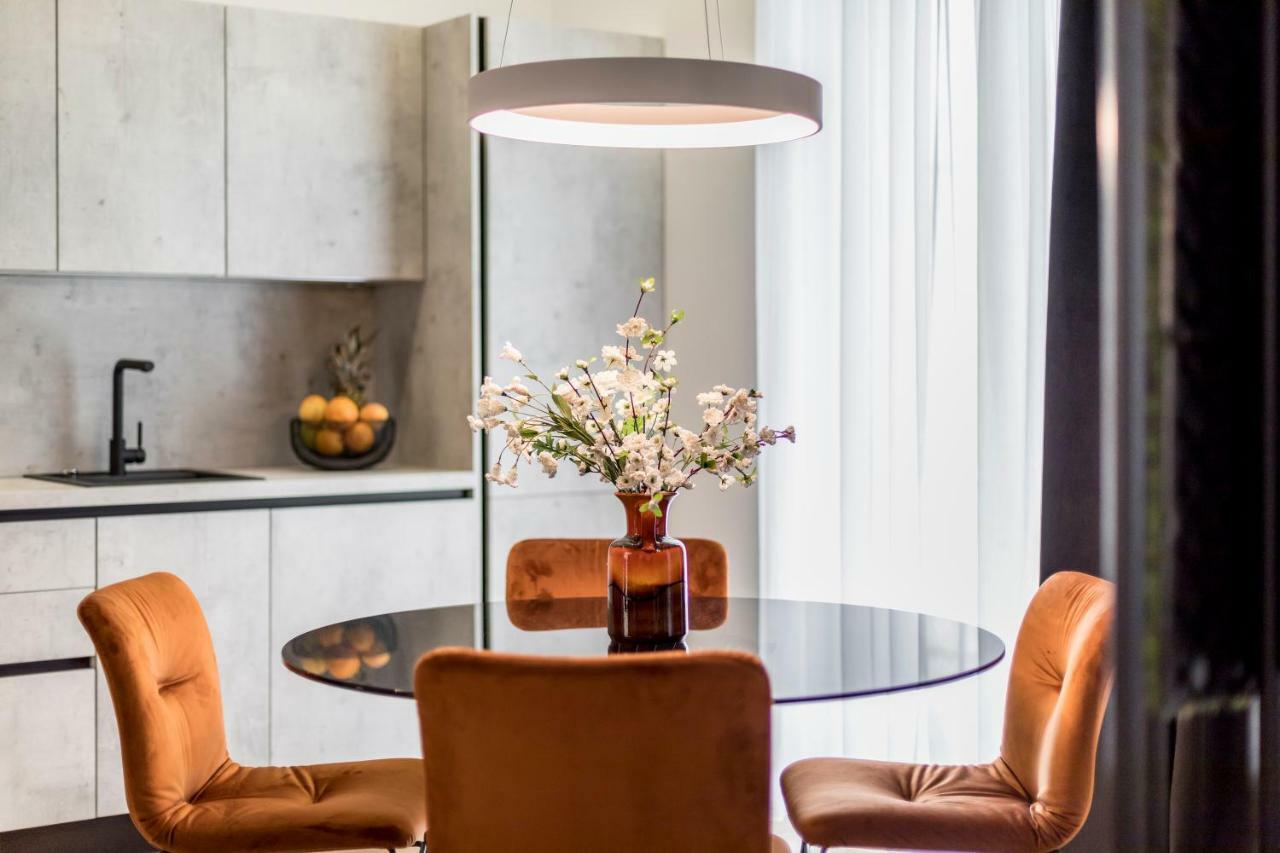 Monvi Luxury Suites Near Bacvice Beach And Old Town Apartment
