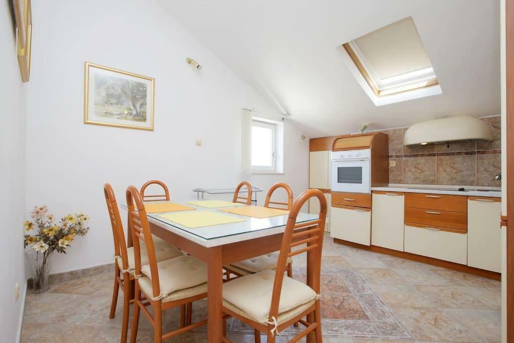 Apartman Bacvice * Split