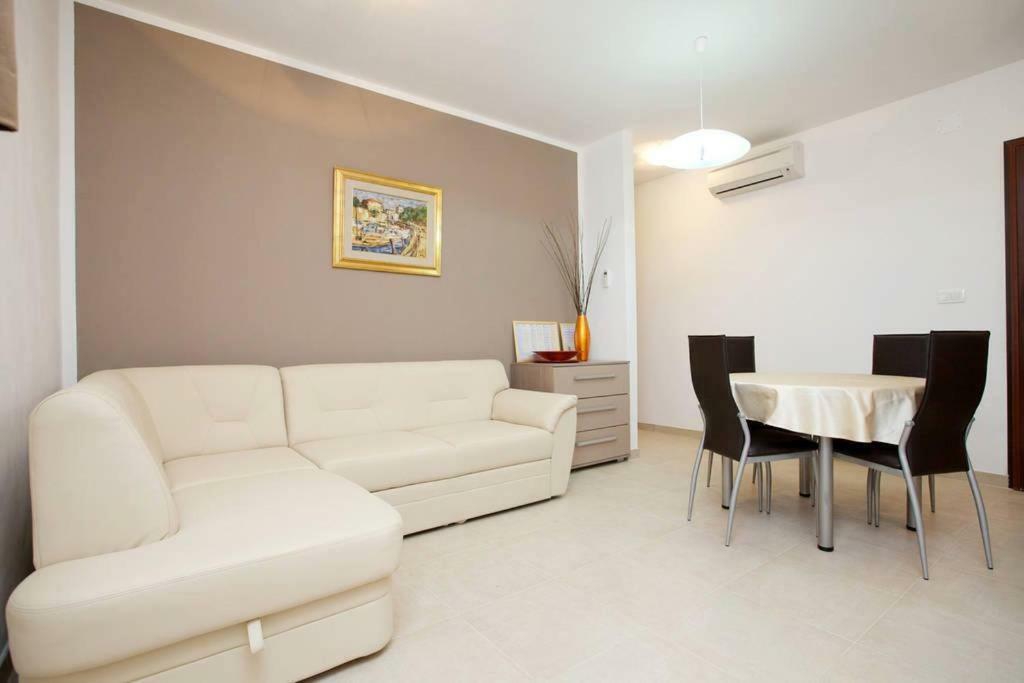Apartman Bacvice *