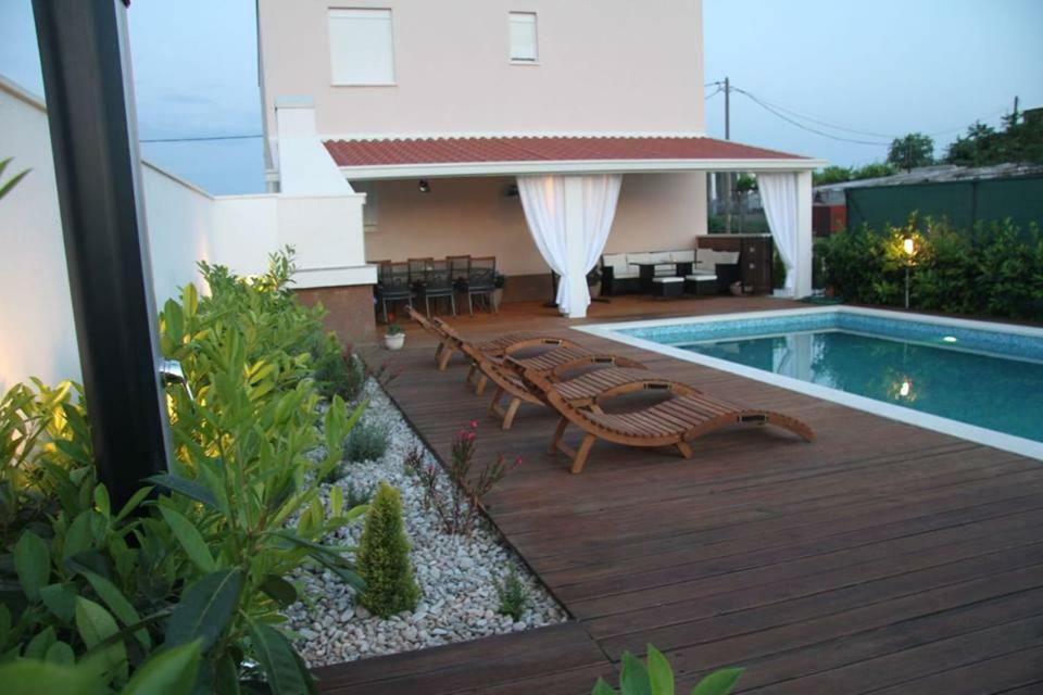 Perlla