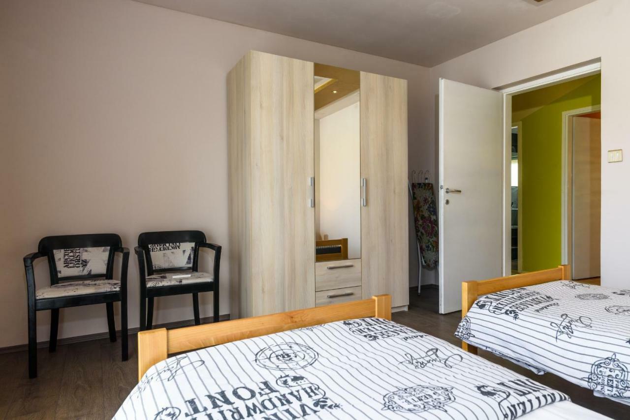 Lara - Croatia Apartamento *