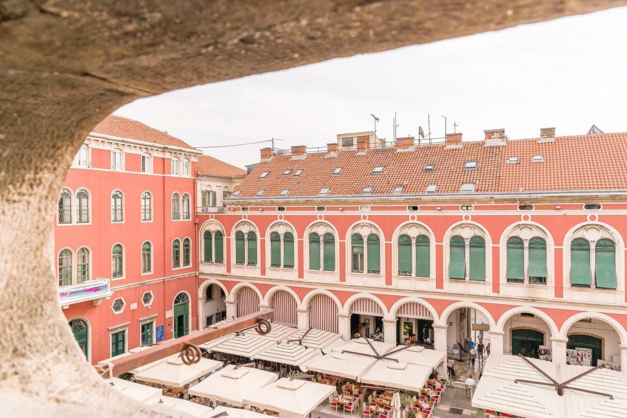 Loft At Republic Square Split