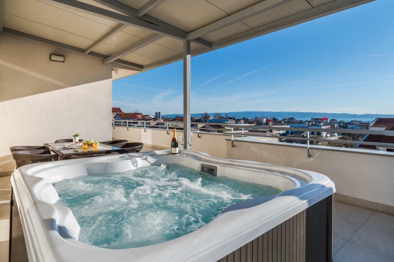 Penthouse Felicita Apartment